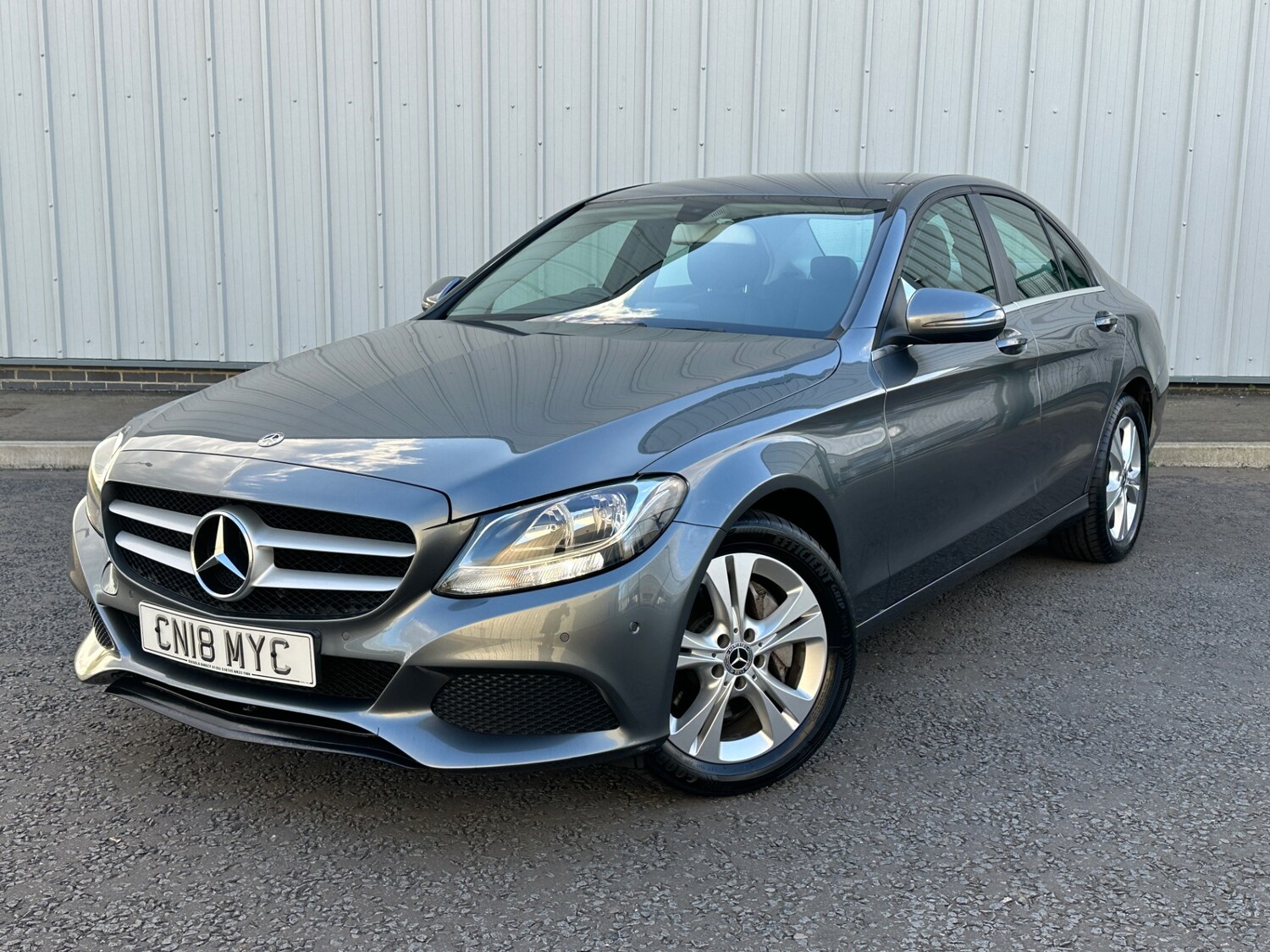 Used Mercedes-Benz C-Class 2018 for sale - 76022529: Photo 4