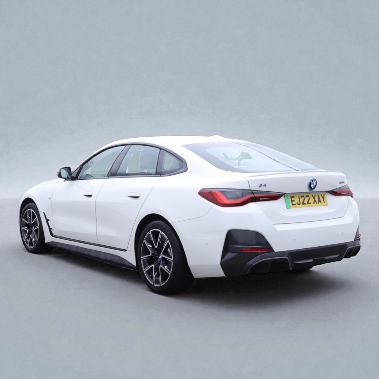 Used BMW i4 2022 for sale - 77055757: Photo 2