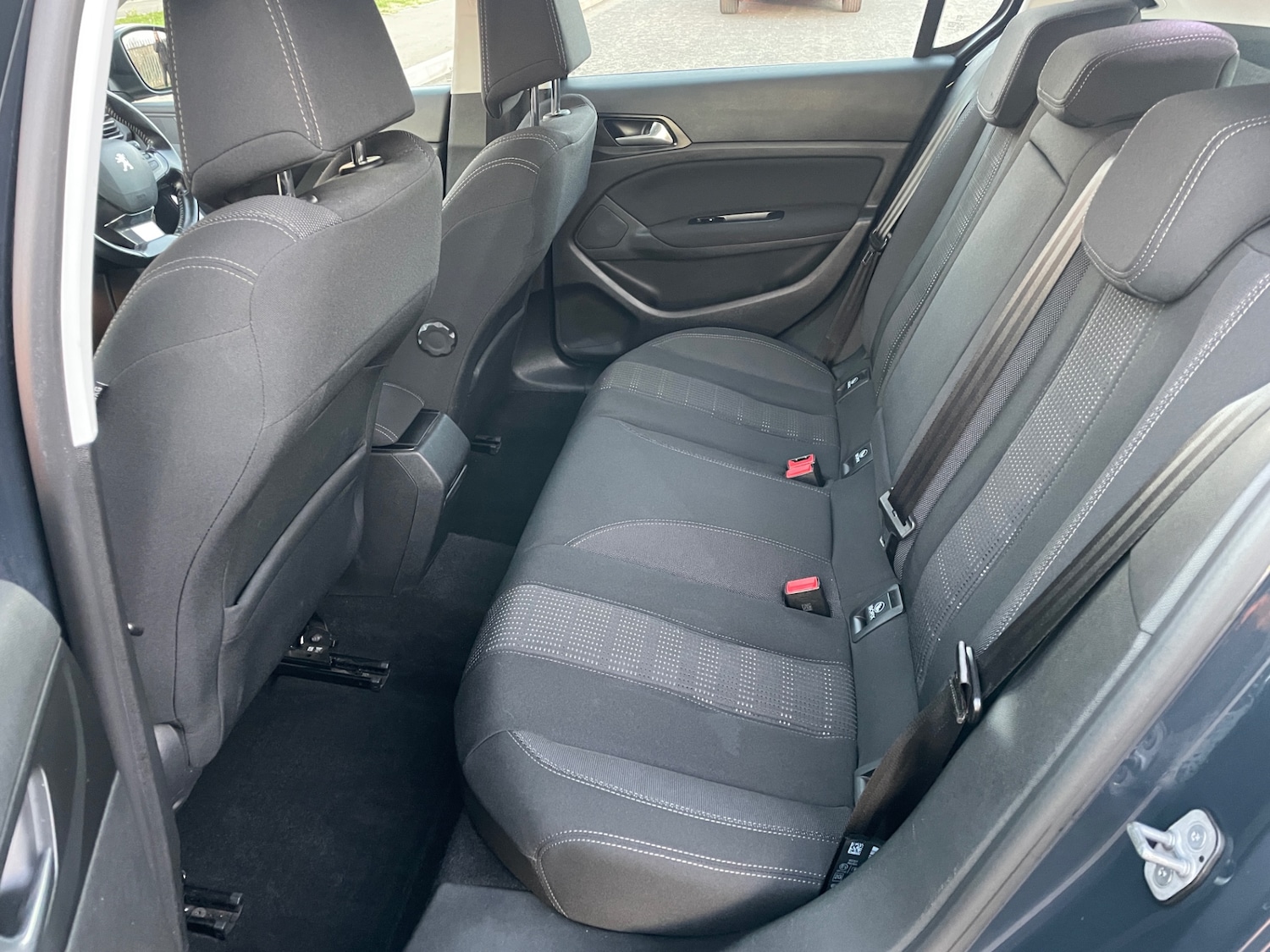 Used Peugeot 308 2017 for sale - 77090177: Photo 10