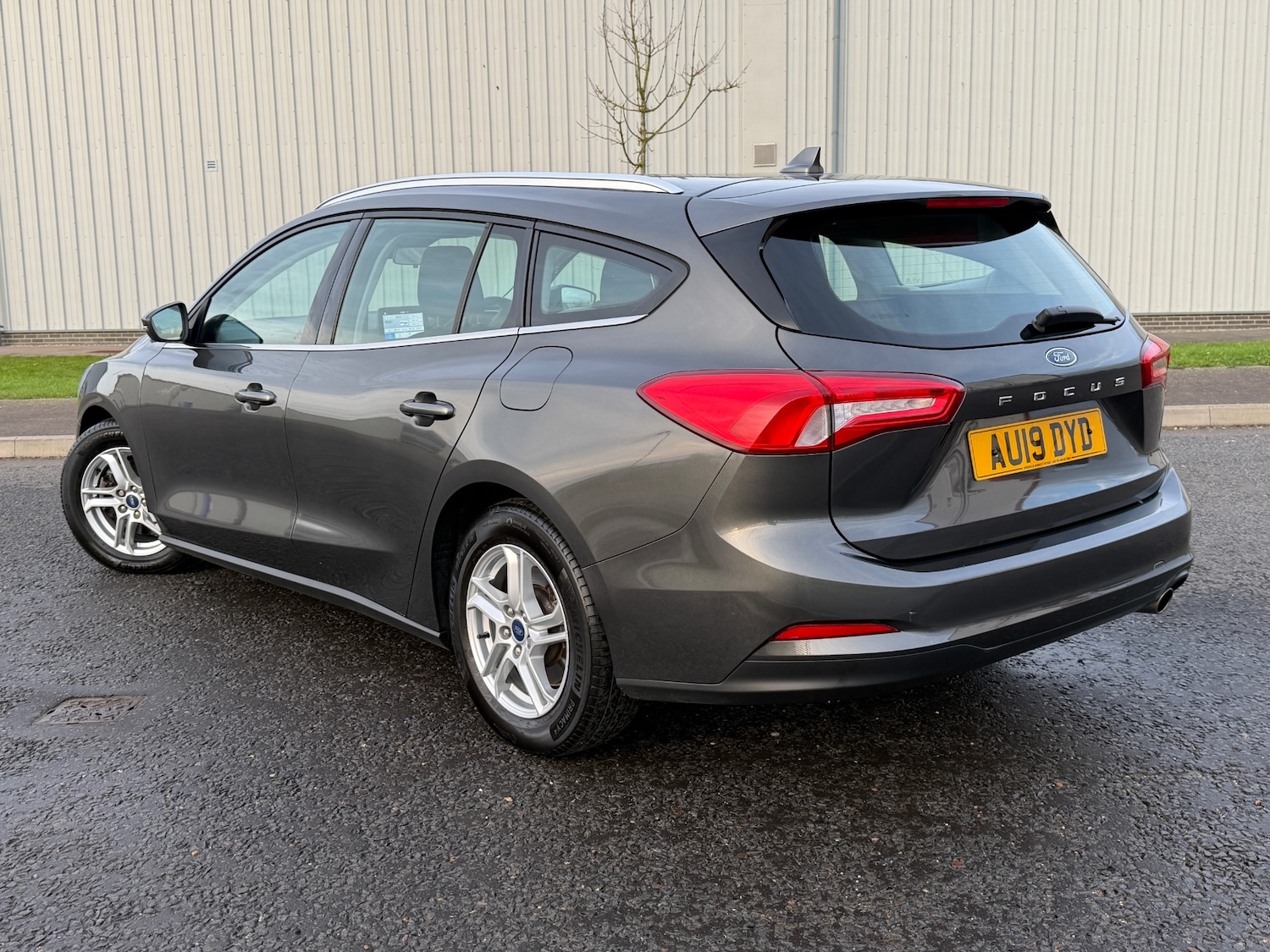 Used Ford Focus 2019 for sale - 76935252: Photo 2