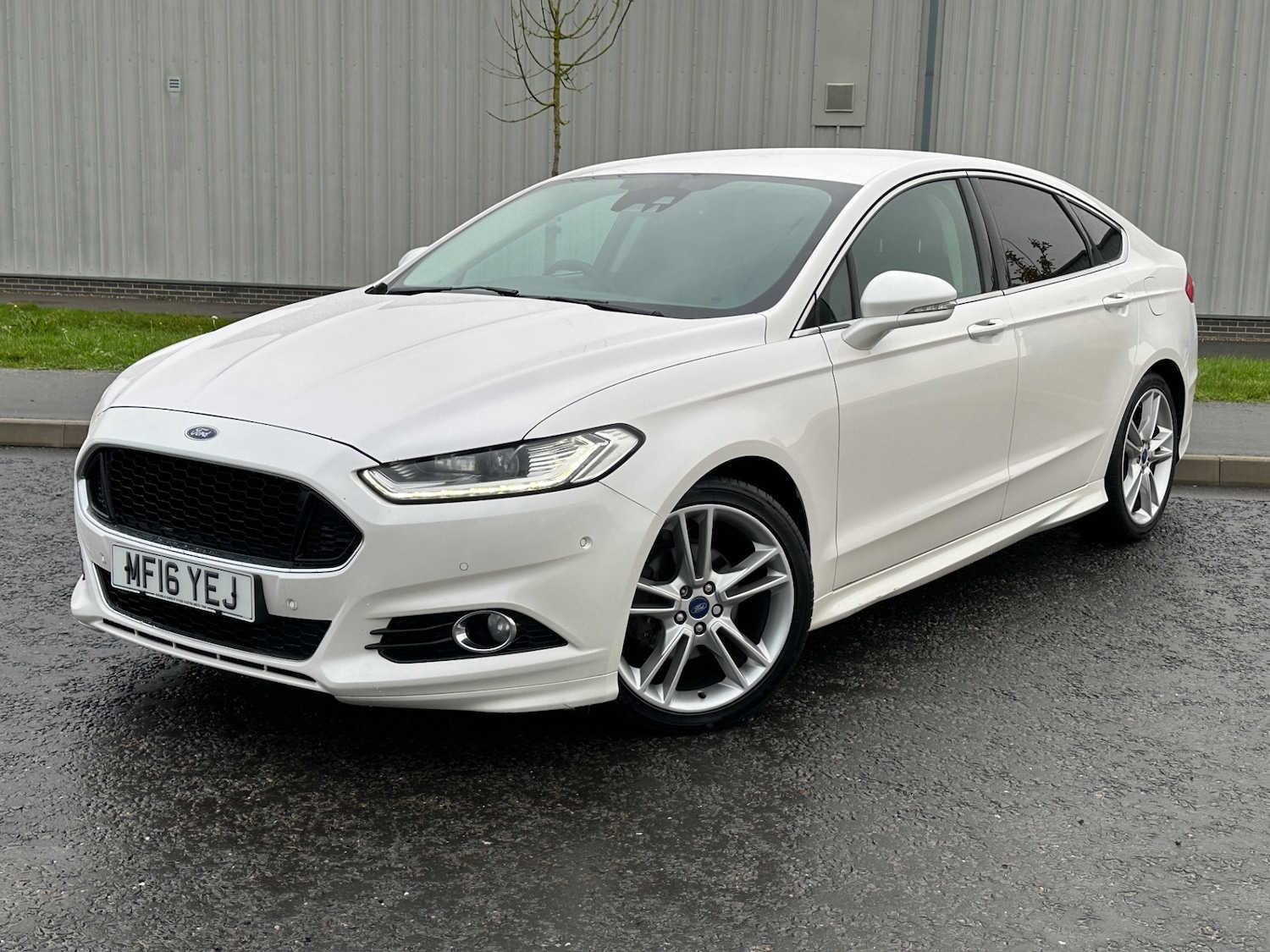 Used Ford Mondeo 2016 for sale - 76557564: Photo 2