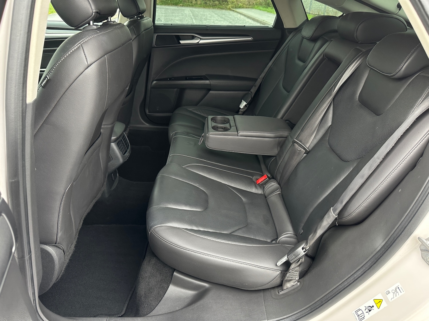 Used Ford Mondeo 2016 for sale - 76557564: Photo 8