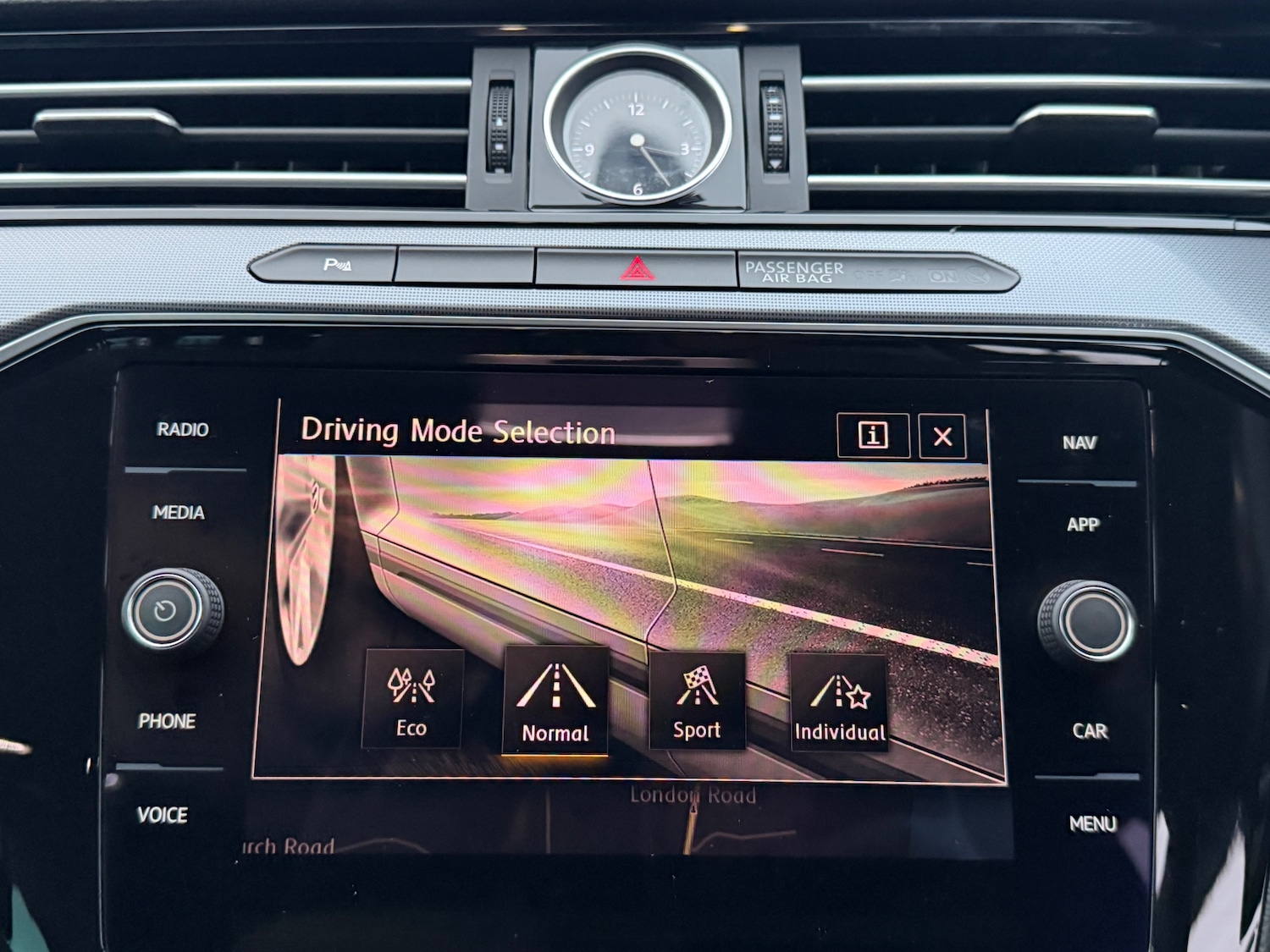 Used Volkswagen Passat 2019 for sale - 76726131: Photo 17