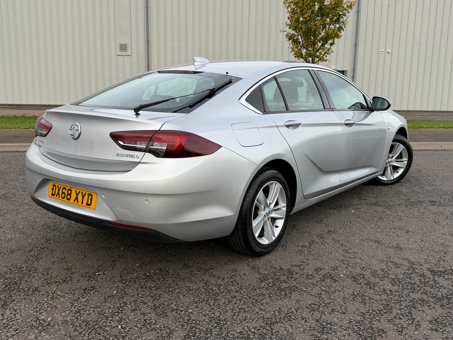 Used Vauxhall Insignia 2018 for sale - 76656424: Photo 2