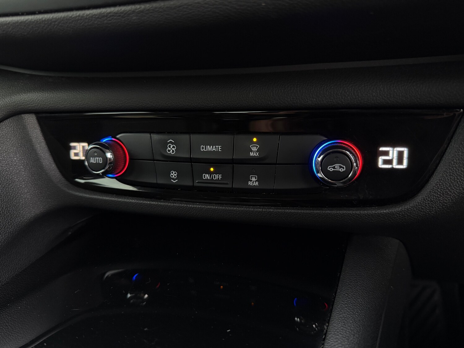 Used Vauxhall Insignia 2018 for sale - 76656424: Photo 29