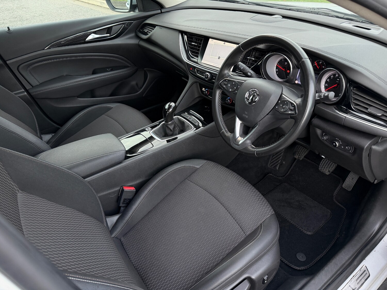 Used Vauxhall Insignia 2018 for sale - 76656424: Photo 8