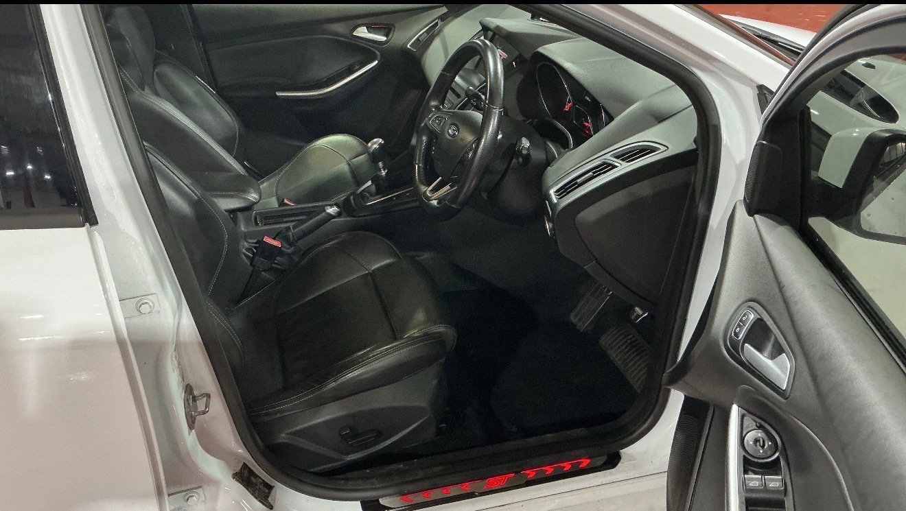 Used Ford Focus 2017 for sale - 76553751: Photo 5