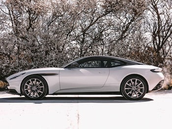 Used Aston Martin DB11 2018 for sale - 78444513: Photo