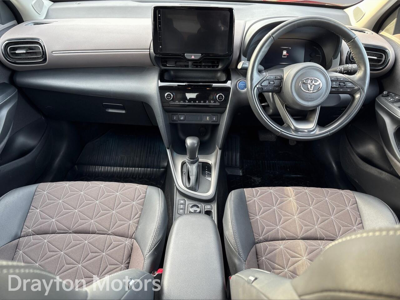 Used Toyota Yaris Cross for sale - 77306285: Photo 2