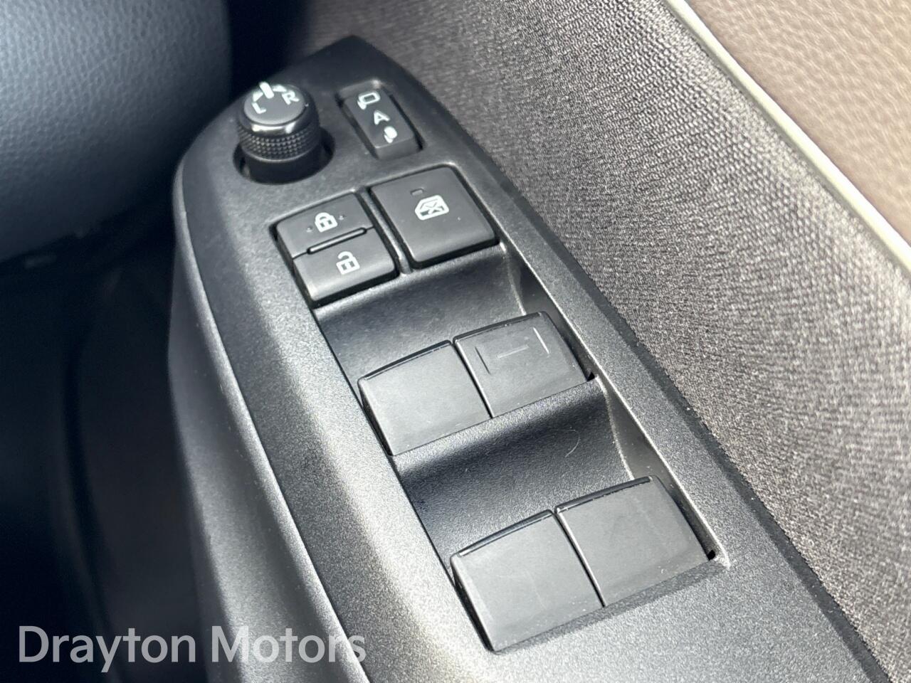 Used Toyota Yaris Cross for sale - 77306285: Photo 30