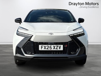 Used Toyota C-HR 2025 for sale - 79452431: Photo