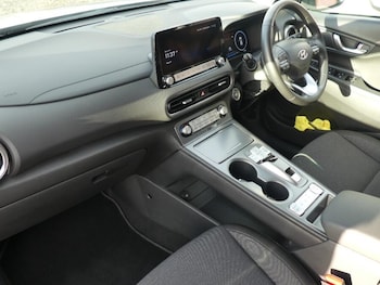 Used Hyundai KONA 2023 for sale - 76952901: Photo