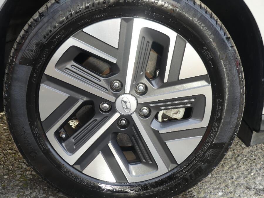 Used Hyundai KONA 2023 for sale - 76952901: Photo 7