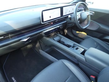 Used Hyundai IONIQ 6 2023 for sale - 76122639: Photo