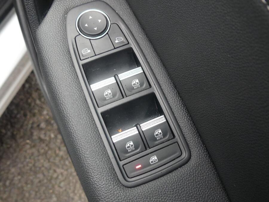 Used Renault Captur 2023 for sale - 76965666: Photo 37