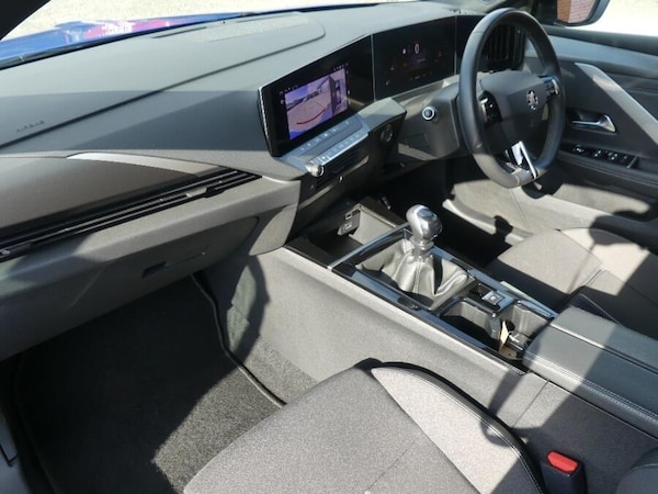 Used Vauxhall Astra 2023 for sale - 76227940: Photo 2