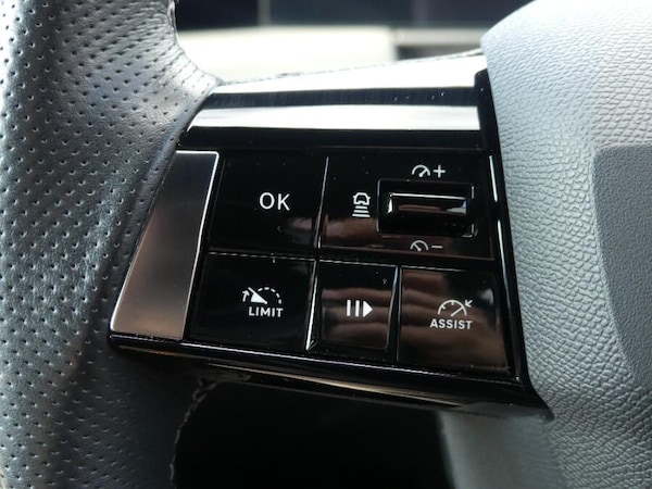 Used Vauxhall Astra 2023 for sale - 76227940: Photo 34