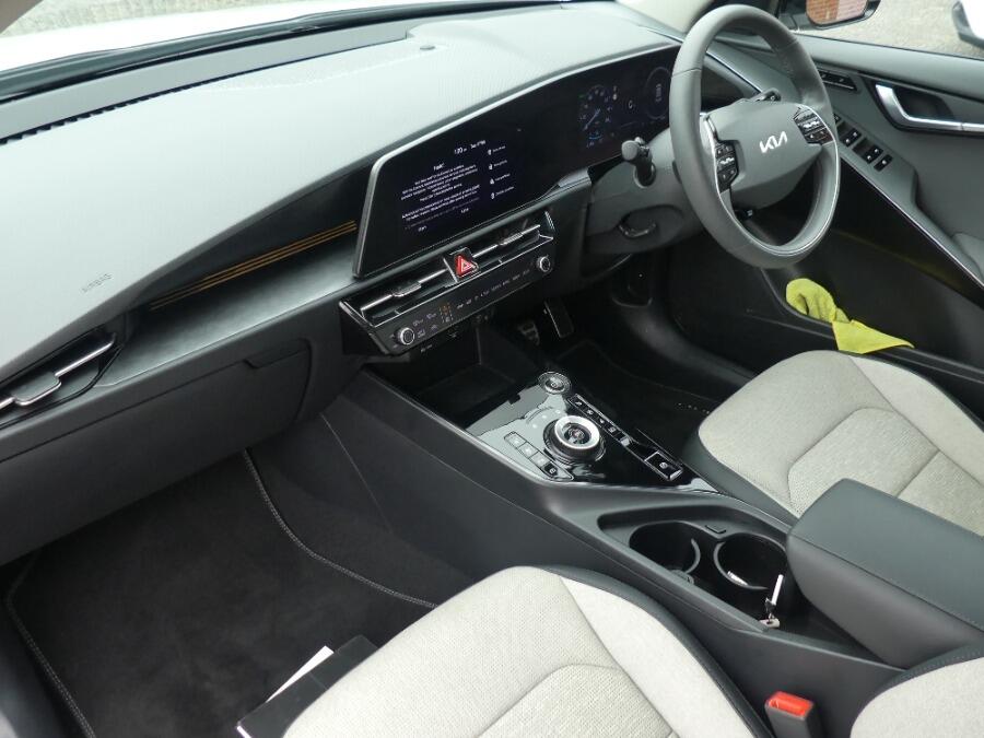 Used Kia Niro 2024 for sale - 76965030: Photo 2