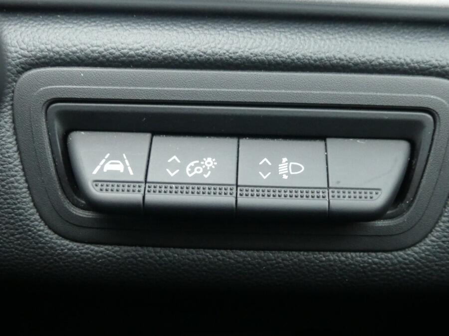 Used Renault Captur 2023 for sale - 77320231: Photo 18