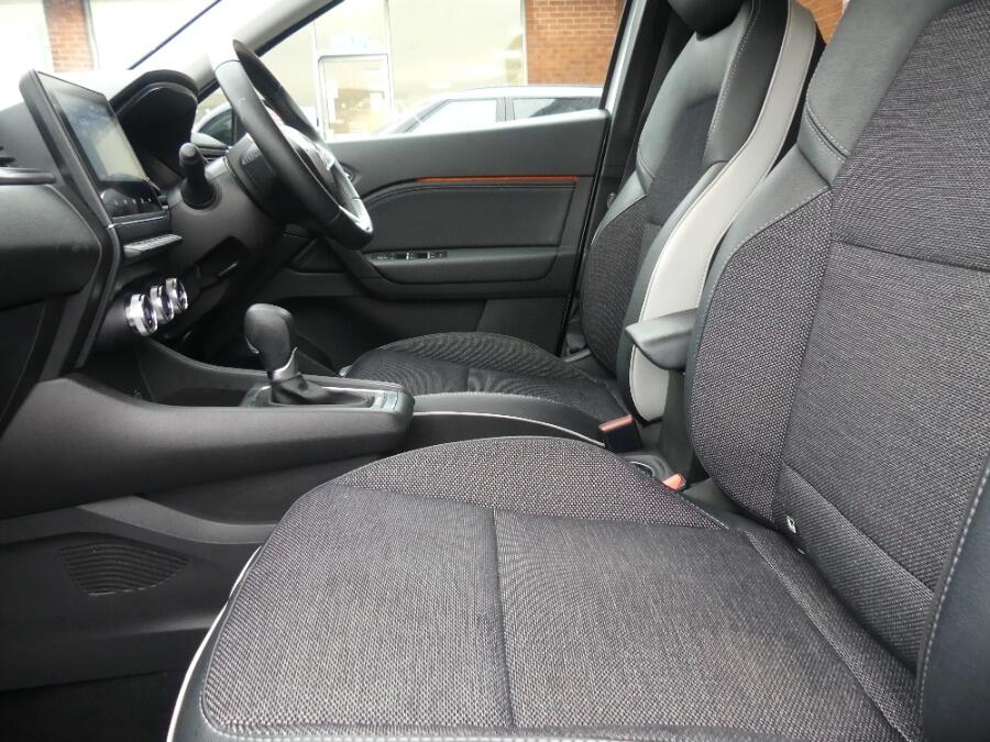Used Renault Captur 2023 for sale - 77320231: Photo 40