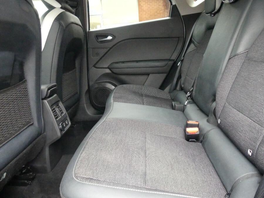 Used Renault Captur 2023 for sale - 77320231: Photo 42