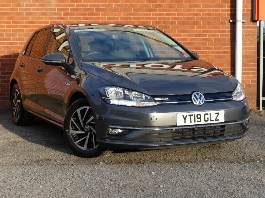 Used Volkswagen Golf 2019 for sale - 76349290: Photo 1