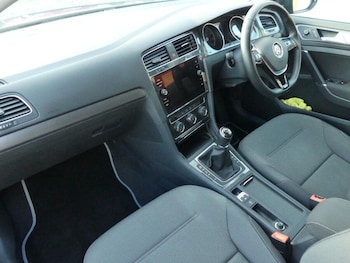 Used Volkswagen Golf 2019 for sale - 76349290: Photo