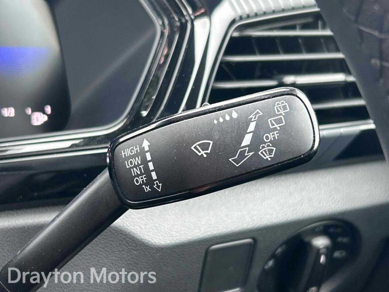 Used Volkswagen T-Cross 2023 for sale - 77550539: Photo 31