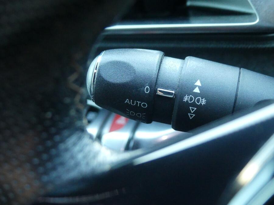 Used Peugeot 3008 2018 for sale - 76371072: Photo 18