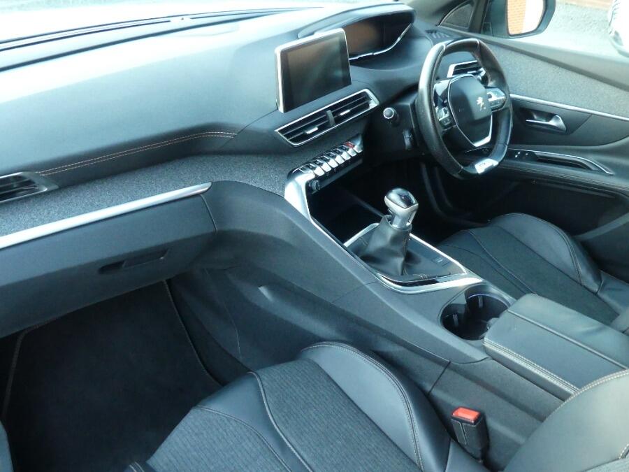 Used Peugeot 3008 2018 for sale - 76371072: Photo 2