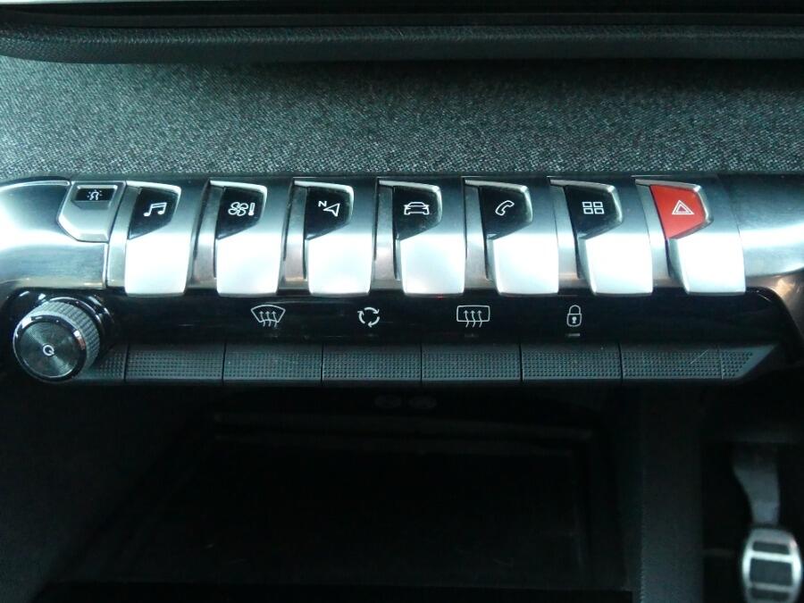 Used Peugeot 3008 2018 for sale - 76371072: Photo 30