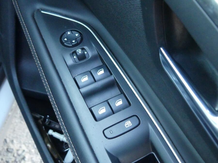 Used Peugeot 3008 2018 for sale - 76371072: Photo 35