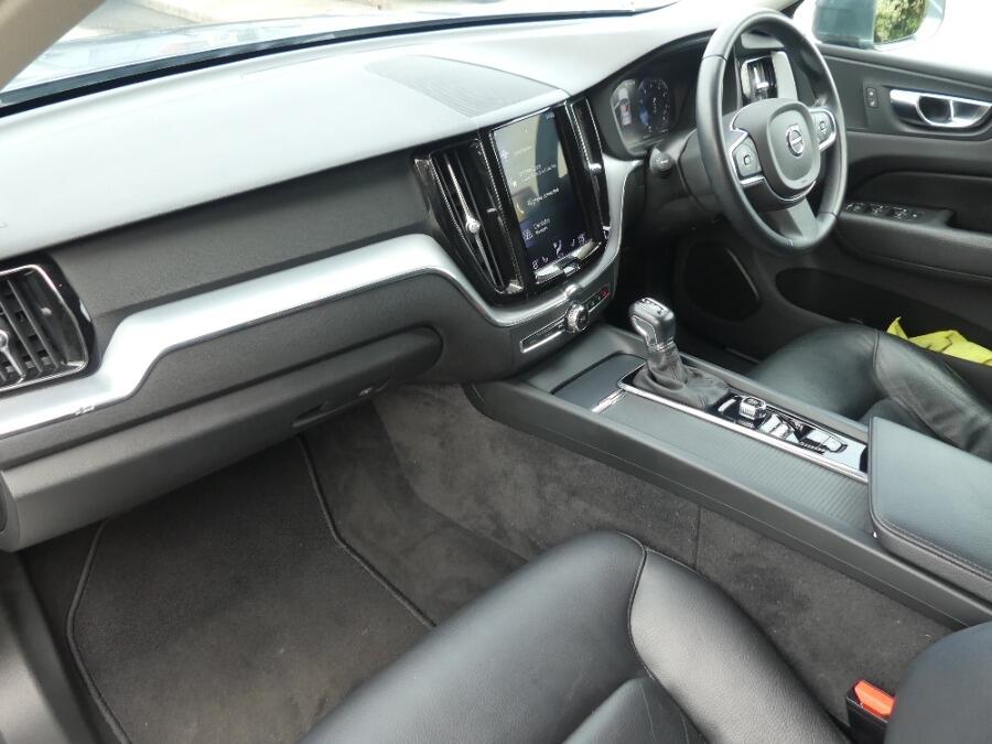 Used Volvo XC60 2019 for sale - 76743608: Photo 2