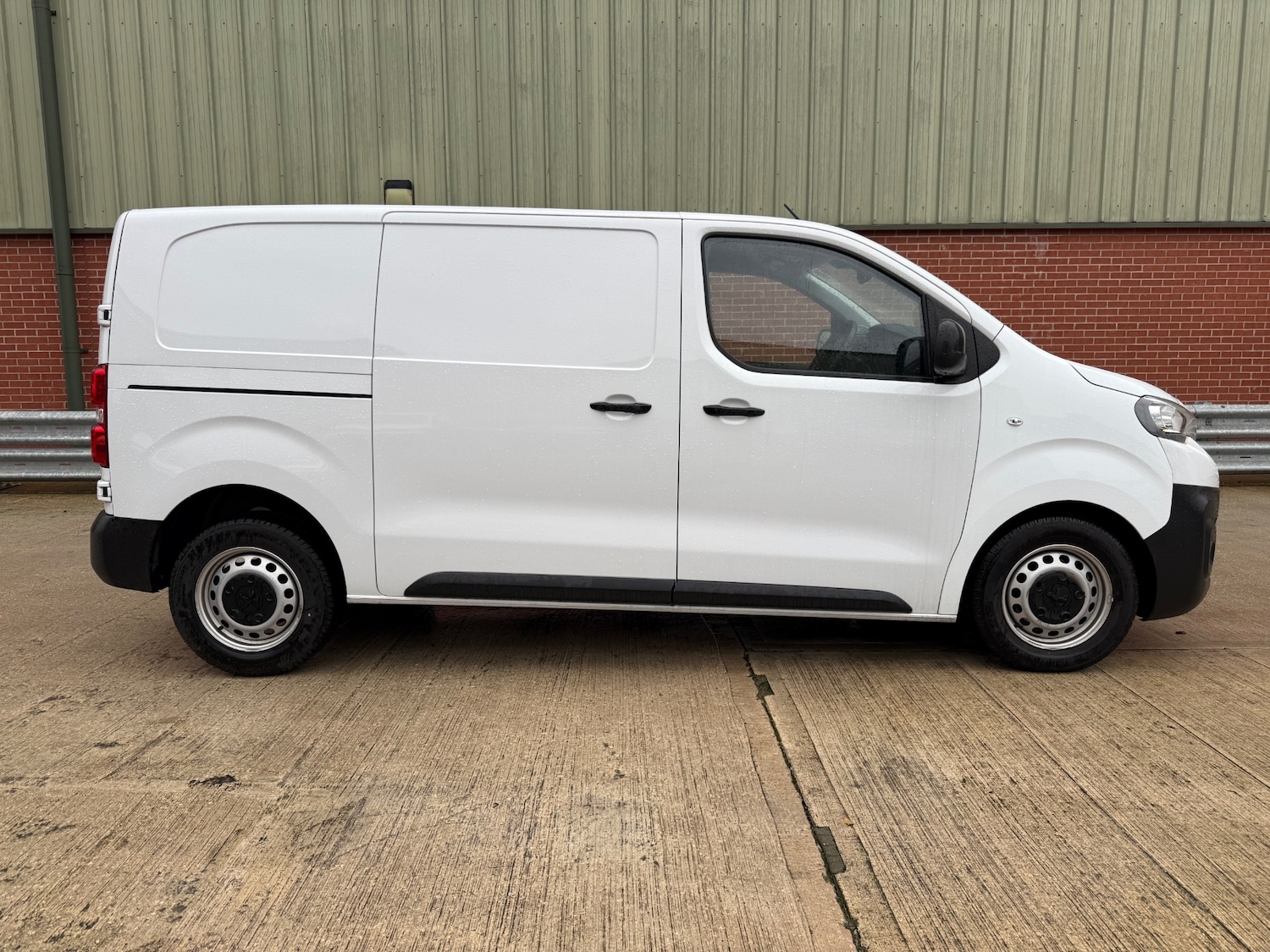 Used Peugeot Expert 2023 for sale - 77011906: Photo 2