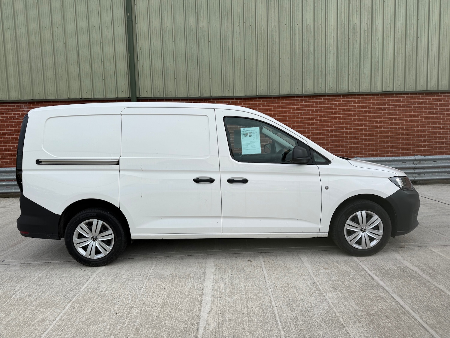 Used Volkswagen Caddy Maxi 2022 for sale - 76192472: Photo 2