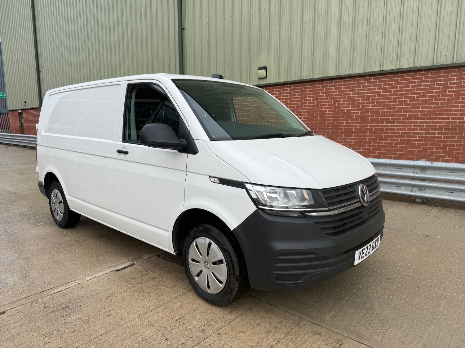 Used Volkswagen Transporter 2023 for sale - 76776513: Photo 1