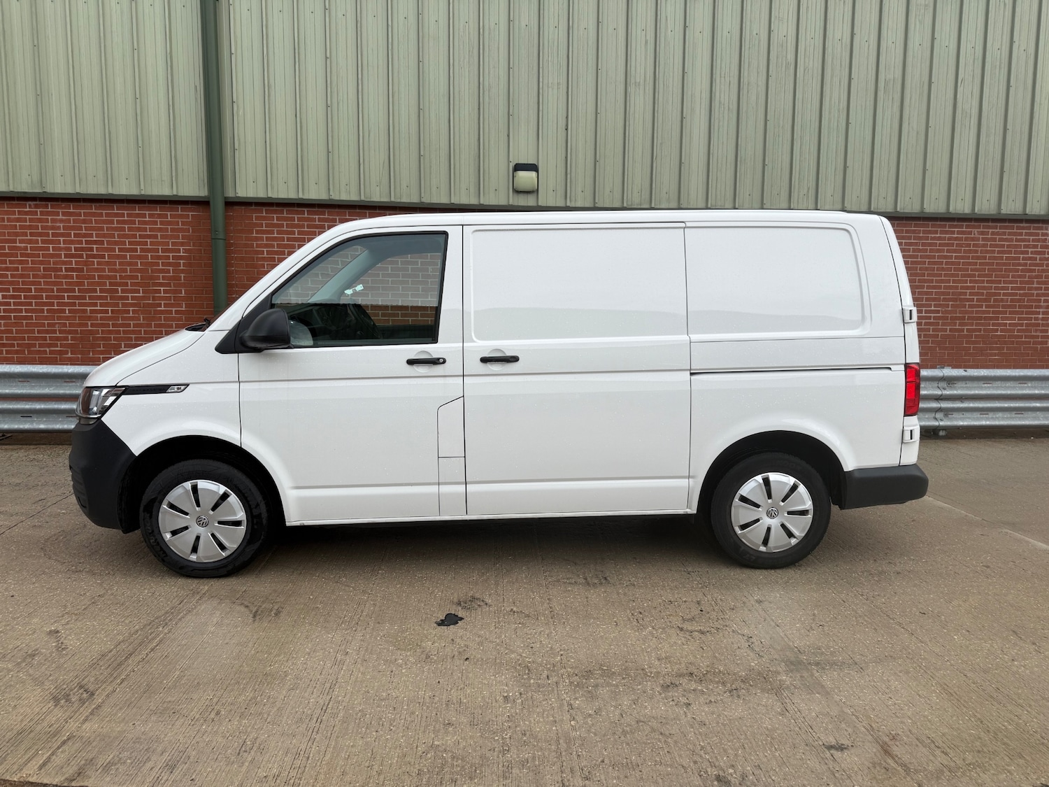 Used Volkswagen Transporter 2023 for sale - 76776513: Photo 8