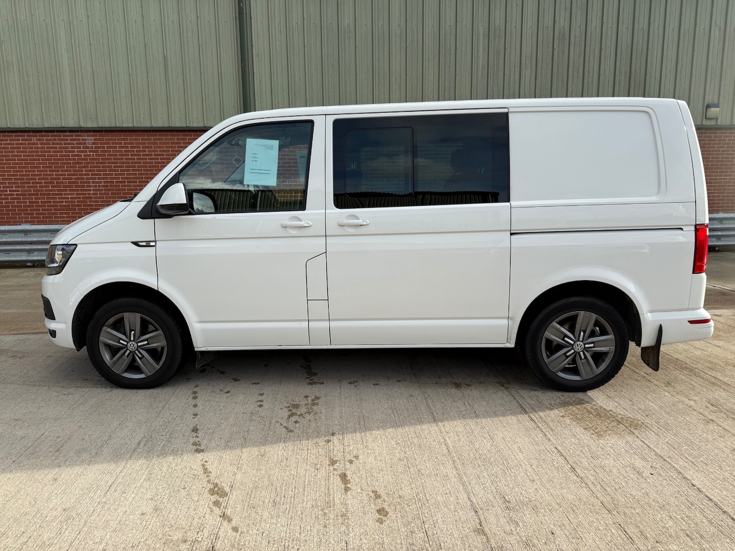 Used Volkswagen Transporter 2018 for sale - 77183288: Photo 8