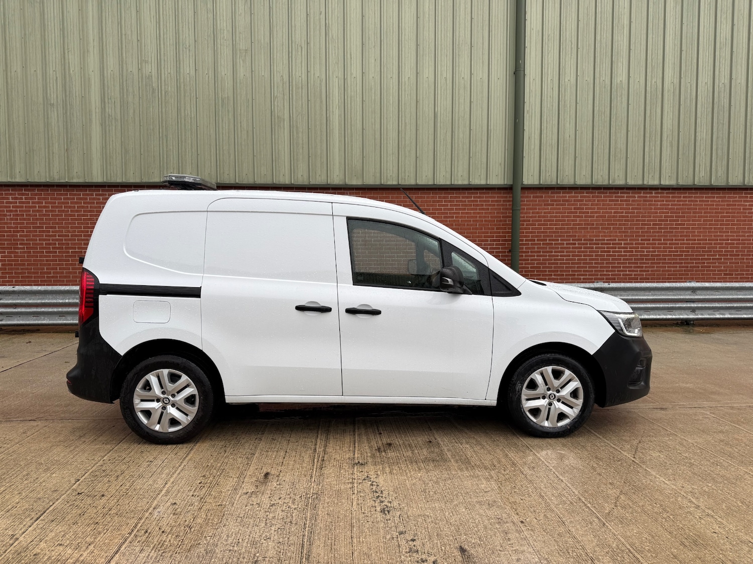 Used Renault Kangoo 2024 for sale - 77515490: Photo 2