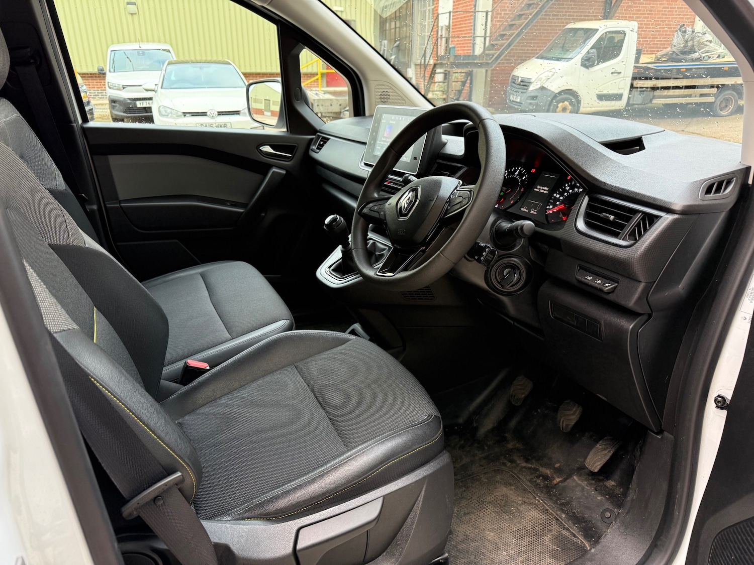 Used Renault Kangoo 2024 for sale - 77984979: Photo 11