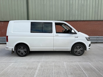 Used Volkswagen Transporter 2018 for sale - 76063818: Photo