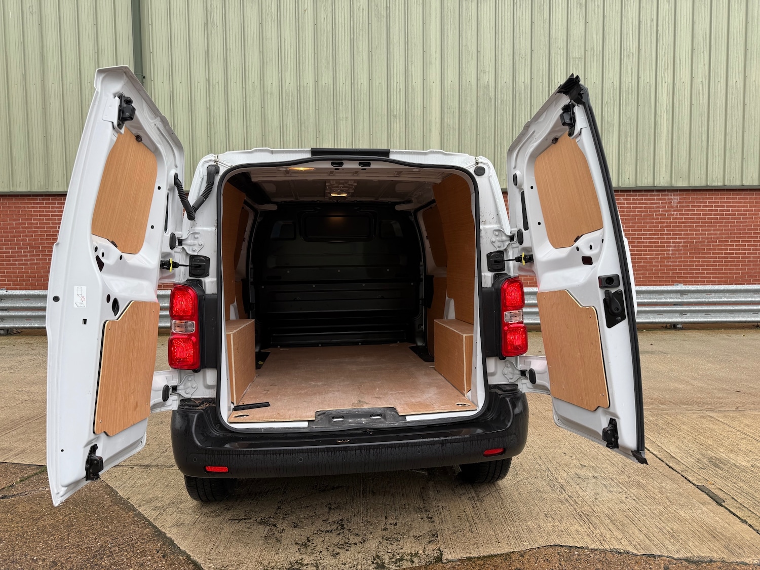 Used Peugeot Expert 2023 for sale - 76662824: Photo 6