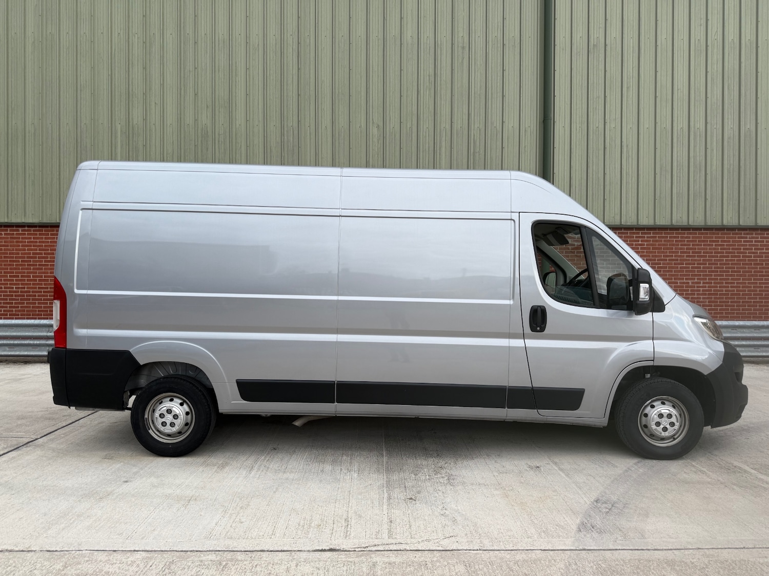 Used Citroen Relay 2023 for sale - 76156459: Photo 2