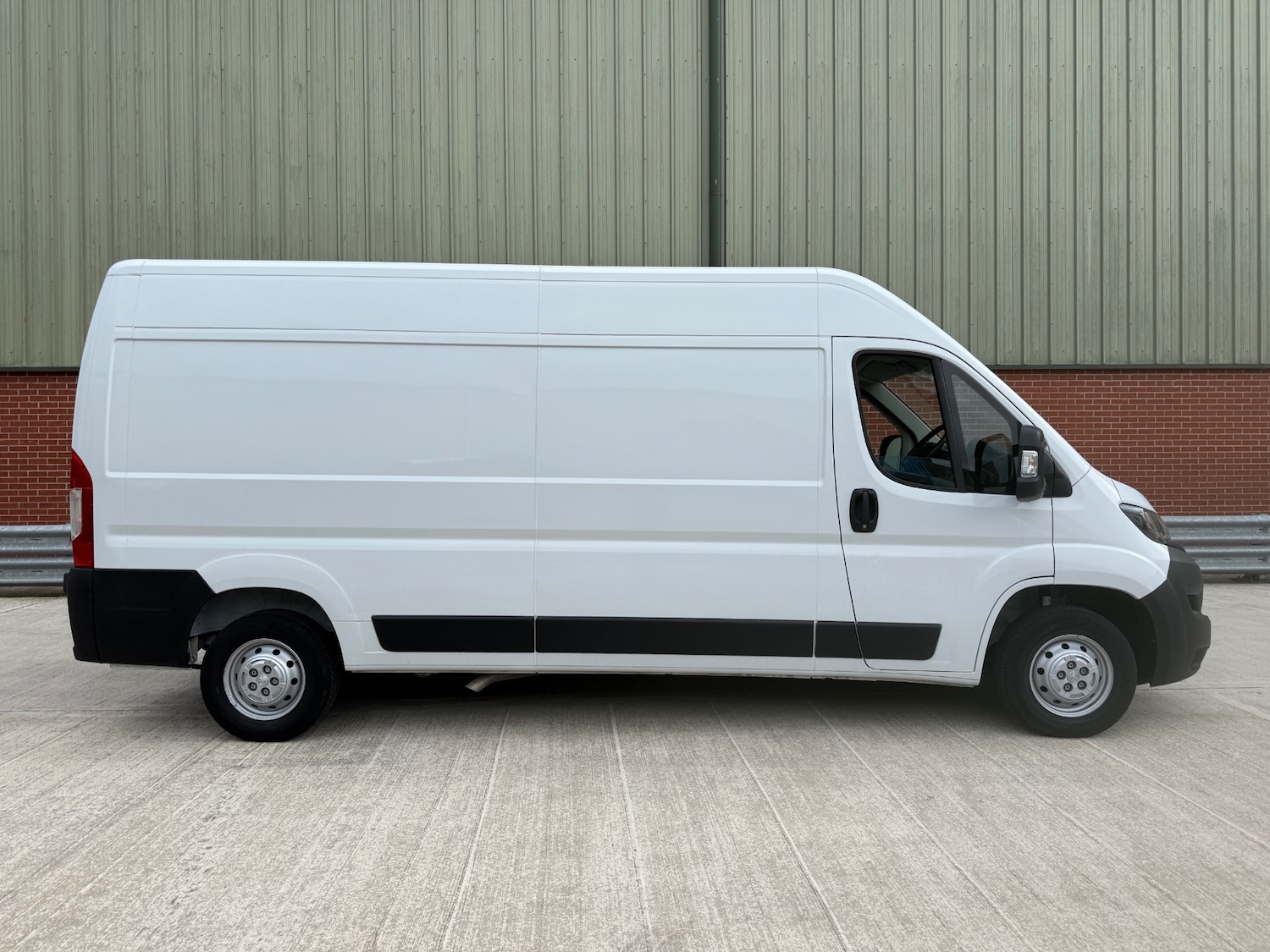 Used Peugeot Boxer 2023 for sale - 76287913: Photo 2