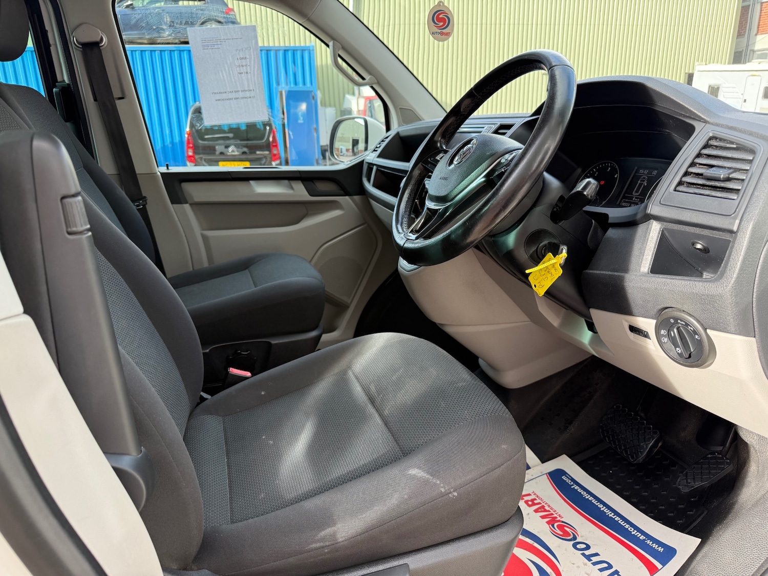 Used Volkswagen Transporter 2018 for sale - 76340823: Photo 11