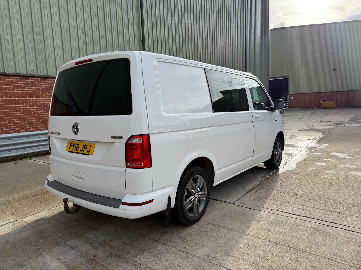 Used Volkswagen Transporter 2018 for sale - 76340823: Photo 3