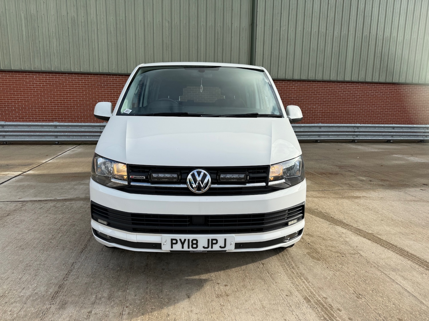 Used Volkswagen Transporter 2018 for sale - 76340823: Photo 4