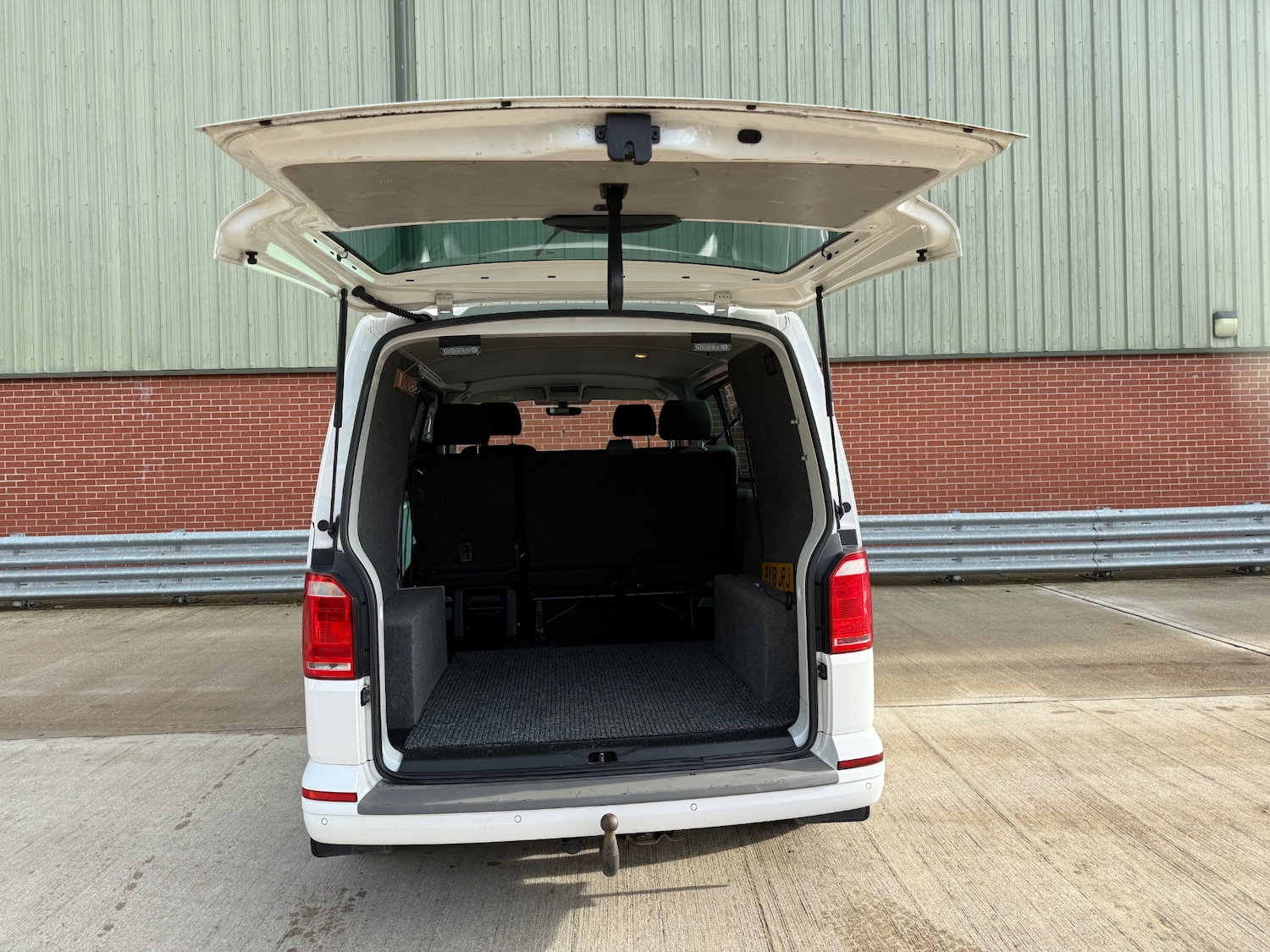 Used Volkswagen Transporter 2018 for sale - 76340823: Photo 6