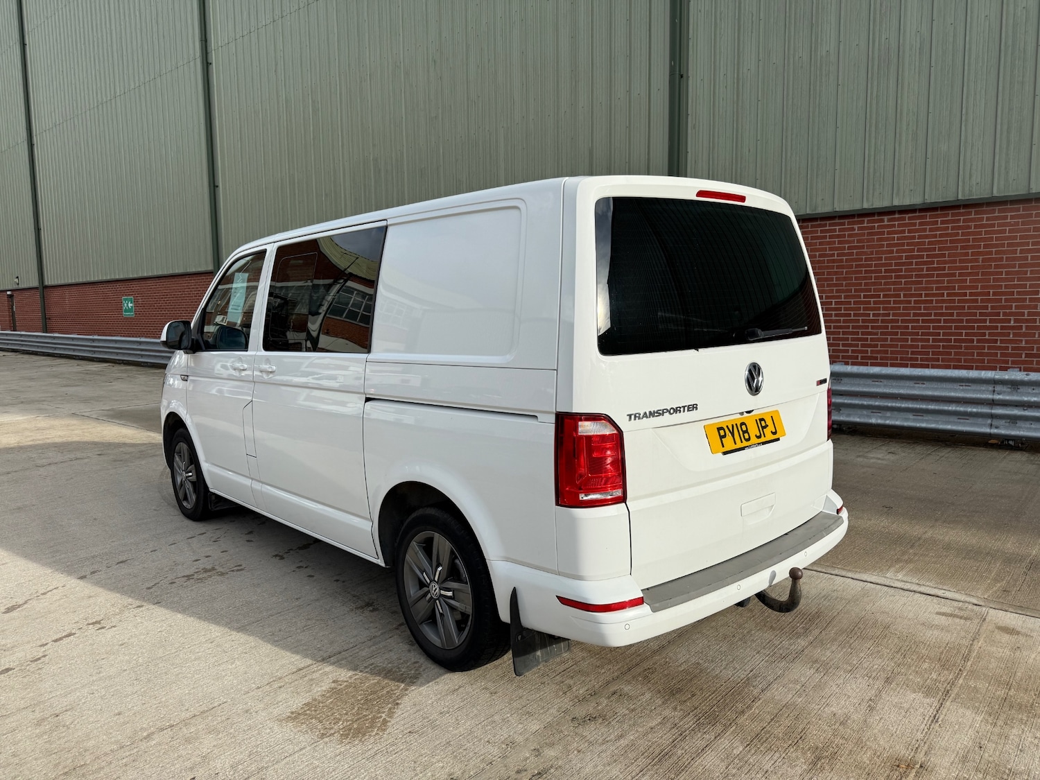 Used Volkswagen Transporter 2018 for sale - 76340823: Photo 7
