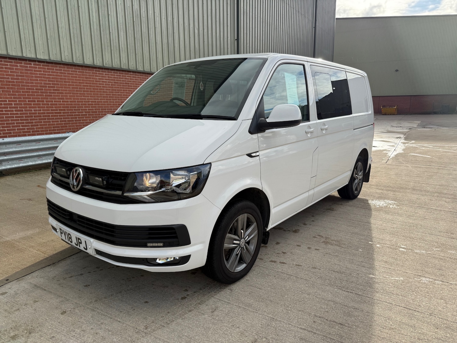 Used Volkswagen Transporter 2018 for sale - 76340823: Photo 9